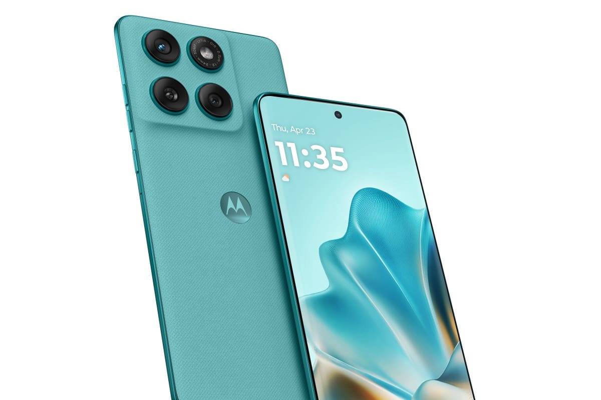 El Motorola Edge 60 Fusion tiene una pantalla de 6,67 pulgadas con los cuatro bordes curvos