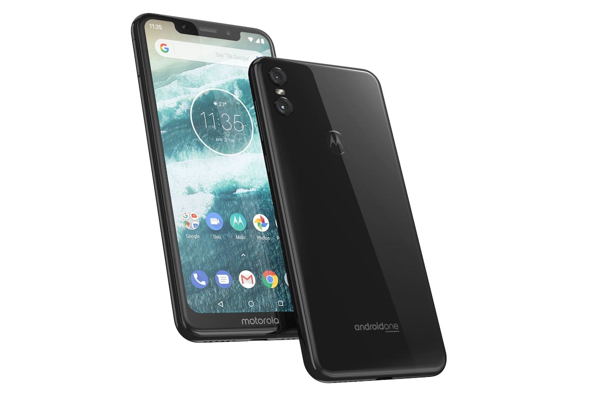 El Motorola One usa una versión de Android provista en forma directa por Google; una pantalla de 5,9 pulgadas y doble cámara trasera