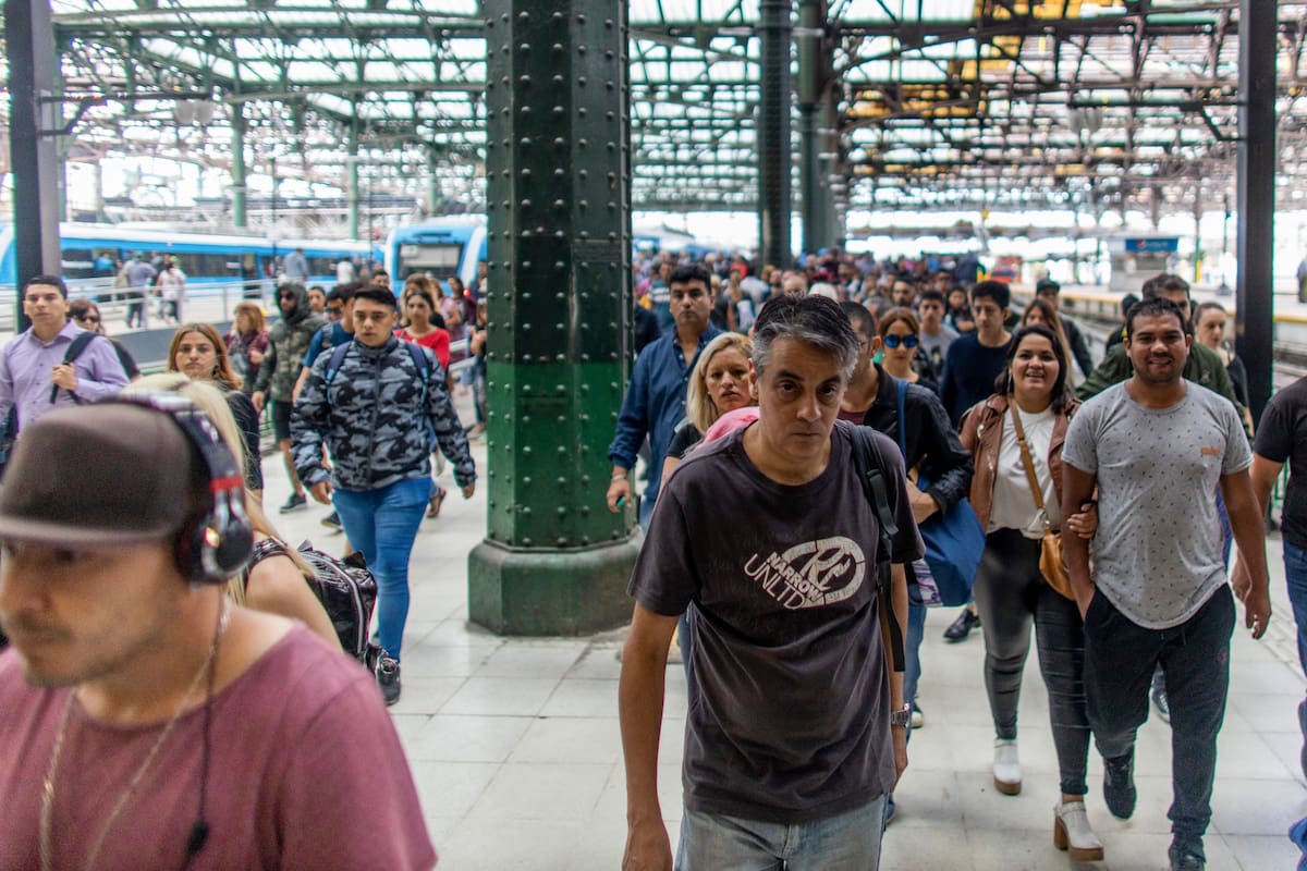 El movimiento en la estación Constitución, similar al habitual