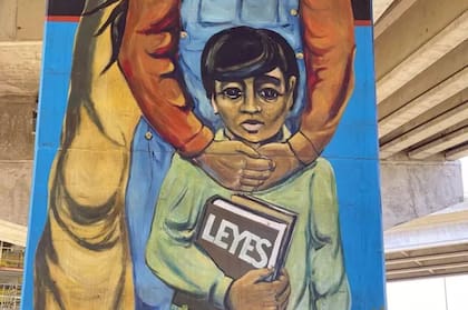 El movimiento por los derechos civiles, agrarios y educativos de los 60 y 70 inspiraron la lucha por Chicano Park.