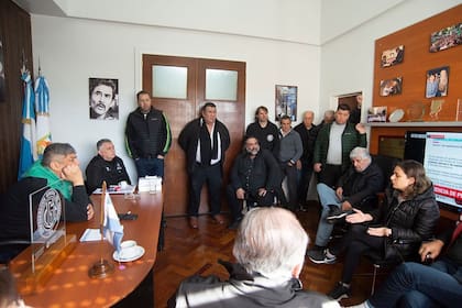 El moyanismo, en estado de deliberación: Pablo Moyano reunió en su despacho a sus dirigentes aliados el viernes pasado para impulsar un paro con movilización