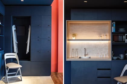 El mueble de melamina reúne los lockers y un nicho para las sillas 'Fold' plegables (todo, Grupo a2). Mesada en 'Dekton Nilium' (Canteras del mundo).