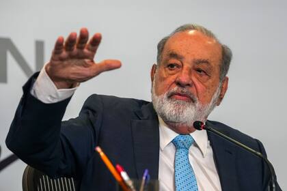 El multimillonario mexicano Carlos Slim ofrece una conferencia de prensa el lunes 10 de febrero de 2025, en Ciudad de México. (AP Foto/Marco Ugarte)