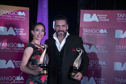 El Mundial de Tango consagró a sus nuevos ganadores en una final con el Obelisco como telón de fondo.