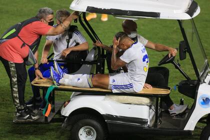 El Mundo Boca se agarra la cabeza por la lesión de Almendra, uno de los imprescindibles