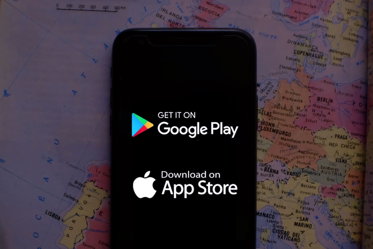 El mundo de las apps que vive en los celulares anticipa lo que puede ocurrir con los sistemas operativos de los autos
