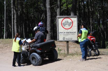 El Municipio de Pinamar realiza controles en la entrada y salida de La Frontera de Pinamar.