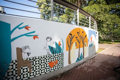 El mural de Isol está inspirado en la infancia de Borges