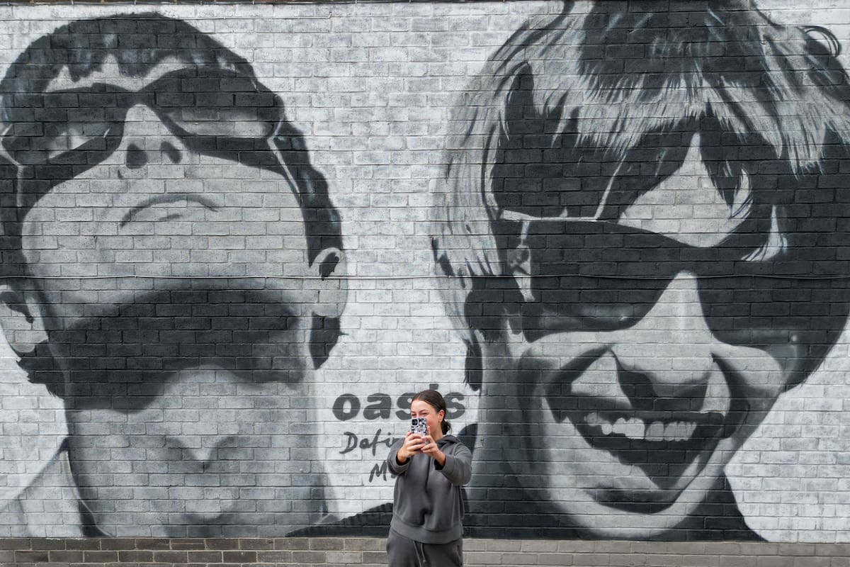 El mural de Noel y Liam Gallagher