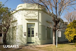 Se formaron a fines del siglo XIX gracias a un barón millonario y conservan sus tradiciones