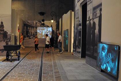 Una de las pautas básicas en el diseño del museo fue crear una ruta para los visitantes: una narrativa que posea inicio, mitad y fin