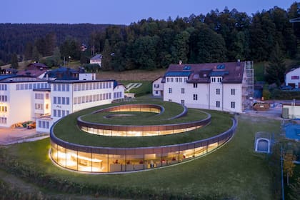 El Museo en espiral para relojeros suizos (BIG)