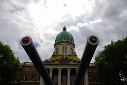 El Museo Imperial de la Guera de Londres ha abierto una exposición dedicada a los engaños más famosos empleados durante los conflictos bélicos más recientes.