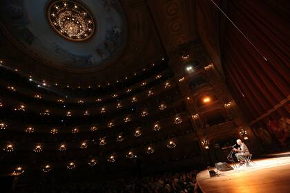 El músico brasileño Gilberto Gil, en una velada única celebrada en el Teatro Colón