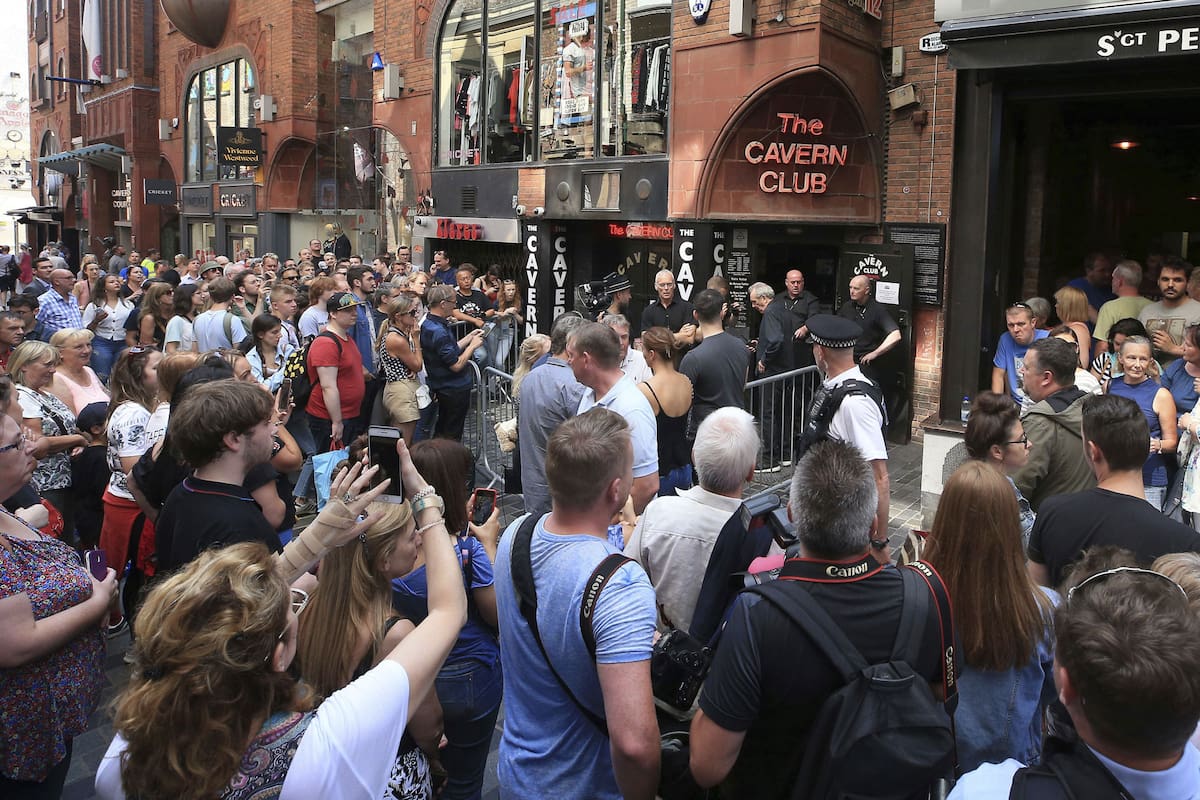 El músico cantó clásicos y temas del disco que sacará en septiembre, Egypt Station