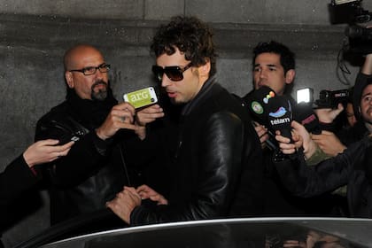El músico Dante Spinetta, al llegar a la Legislatura porteña