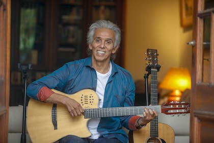 El músico habló de sus 50 años junto a su esposa, y recordó a Agustina Posse