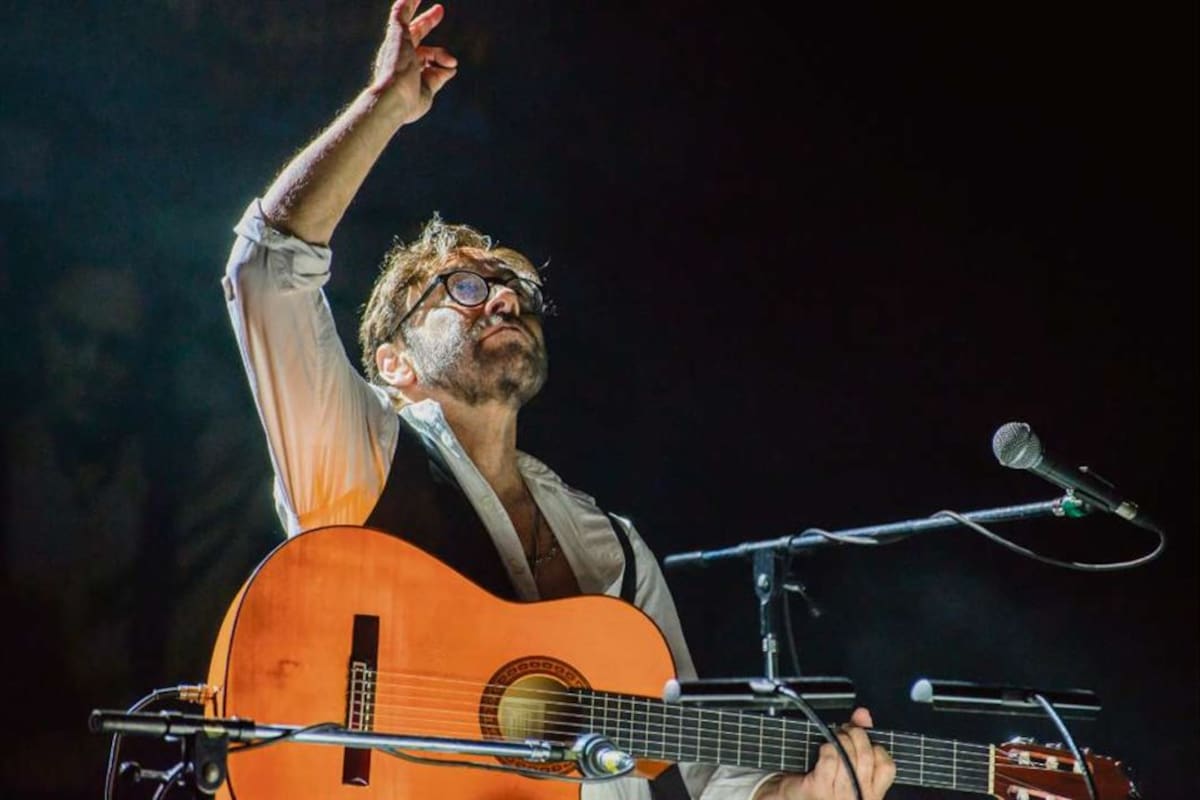 El músico norteamericano presentó disco y repasó trayectoria