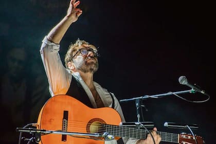 El músico norteamericano presentó disco y repasó trayectoria