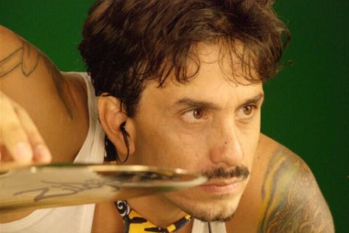 El músico ya viajó a Miami para empezar el tratamiento alternativo contra la Esclerosis Lateral Amiotrófica