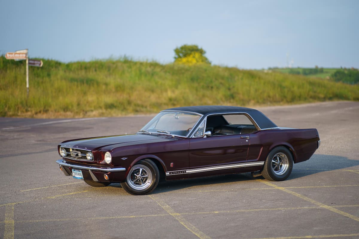 El Mustang de 1965 está en perfectas condiciones y sale en subasta en los próximos días