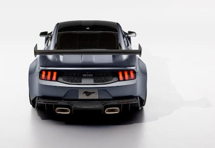 El Mustang DGT es un modelo concebido desde el mundo de las carreras, pero homologado para circular libremente en las calles