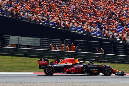El neerlandés de Red Bull, Max Verstappen, puntero del Mundial de pilotos de Fórmula 1, procurará una nueva victoria en el Red Bull Ring, de Spielberg, largando primero en el Gran Premio de Austria.