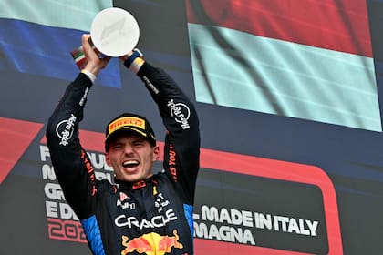 El neerlandés Marx Verstappen volvió a lo más alto del podio en Imola: fue su quinto triunfo en las siete carreras de la temporada
