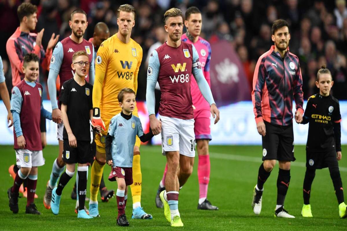 El negocio de los equipos ingleses con los chicos que salen con los jugadores a la cancha