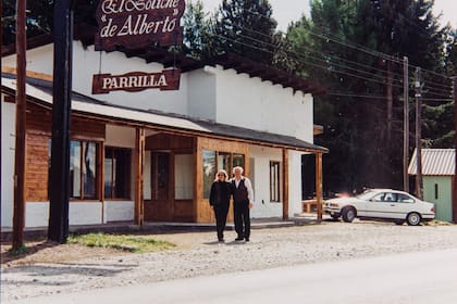El negocio de los Pérez es un clásico de Bariloche que Alberto maneja con su mujer, Susana.