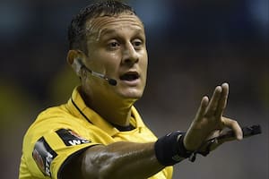 El neuquino Darío Herrera dirigirá el domingo su quinto superclásico en la Bombonera