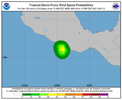 El NHC clasificó oficialmente al sistema como tormenta tropical tras registrar una notable mejora en su organización interna