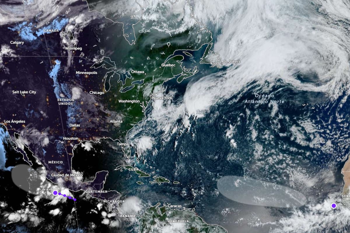 El NHC monitorea una onda tropical en el extremo oriental del Atlántico, la cual genera aguaceros y tormentas eléctricas desorganizadas