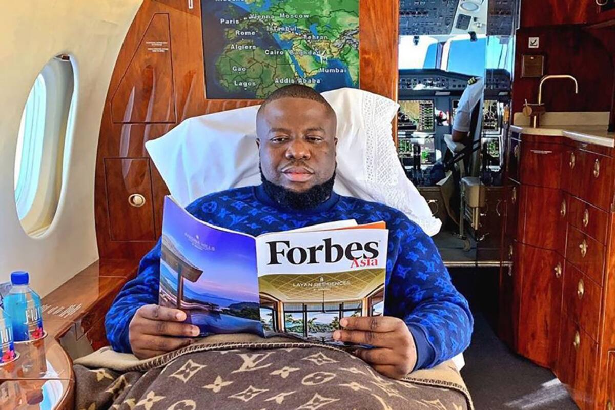 El nigeriano Ramon Olorunwa Abbas, más conocido como “Ray Hushpuppi”, mostraba en sus redes sociales que tenía una vida de millonario