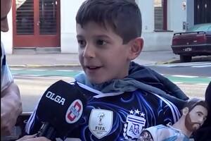 Manu, el nene que le escribió una carta a Messi y se volvió viral, ahora cumplirá su sueño y viajará al Mundial para alentar a la selección