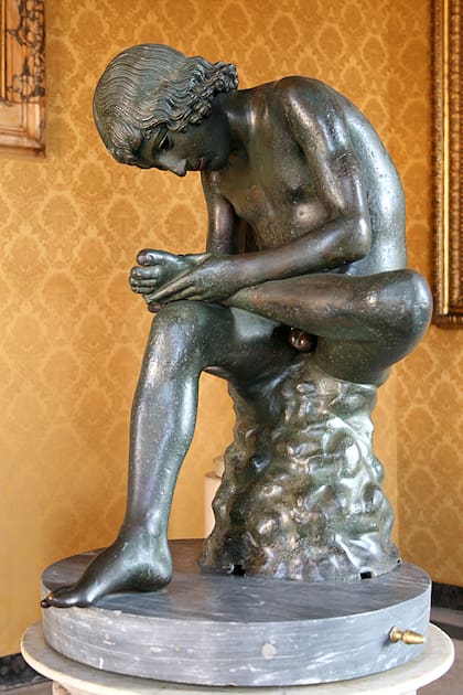 El Niño de la espina, Spinario o Fedele es una estatua de bronce helenística, datada alrededor del siglo I a. C., que se exhibe en los Museos Capitolinos de Roma; representa a un muchacho sentado mientras se quita una espina de la planta del pie izquierdo