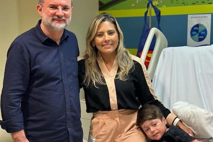 El niño de ocho años estuvo en coma durante más de dos semanas
