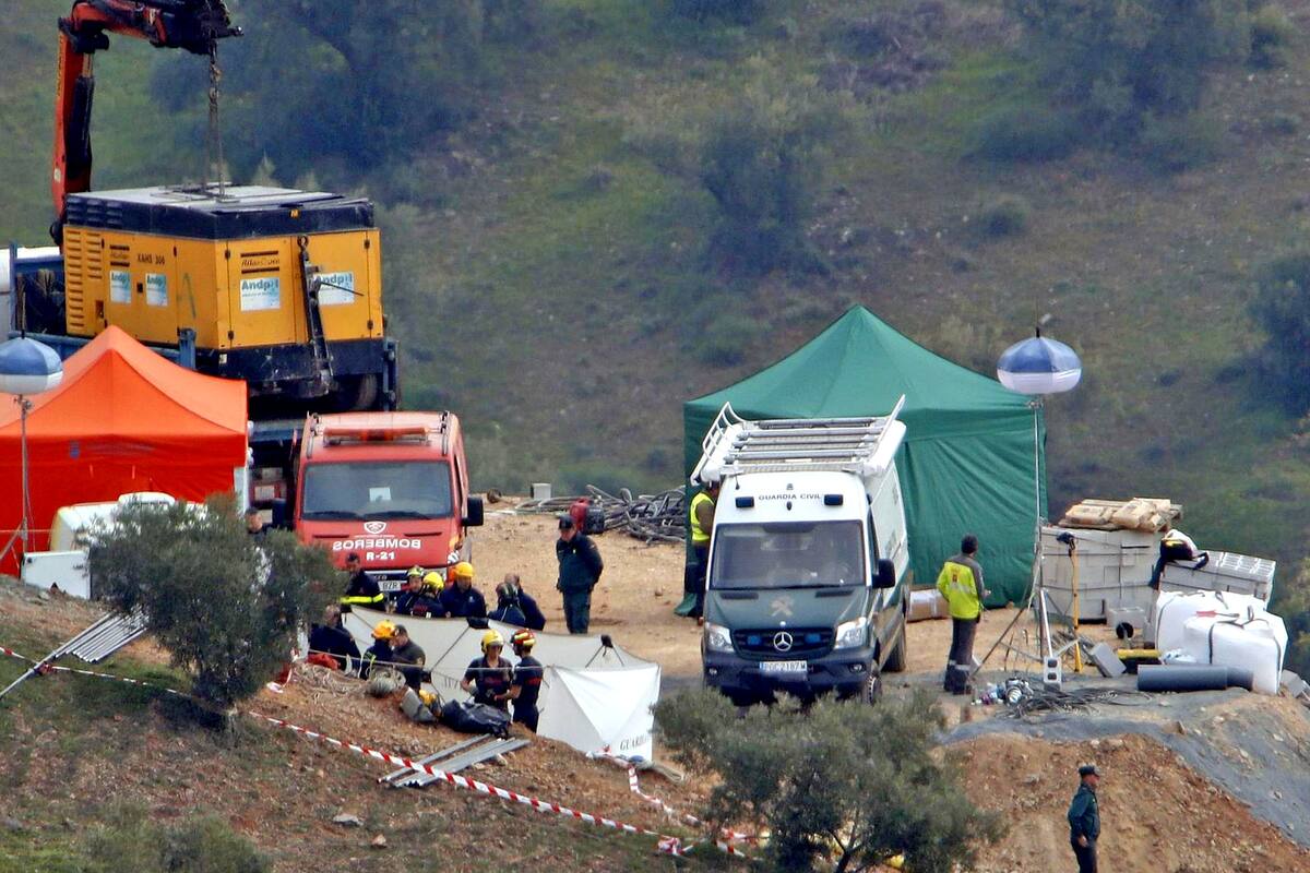 El niño lleva dos días atrapado