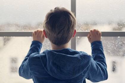 El niño vive ahora con un tutor