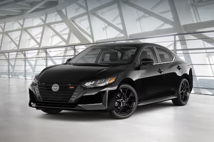 El Nissan Sentra disminuyó en todas sus versiones