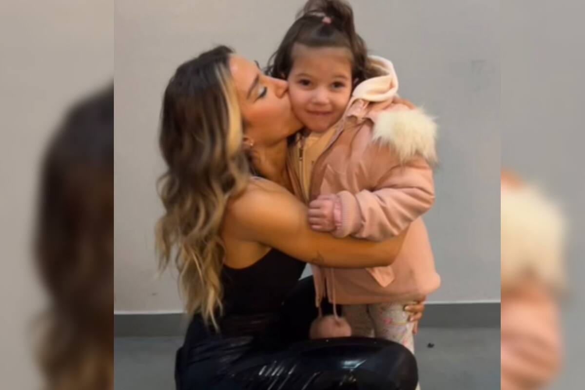 El noble gesto de Jimena Barón con una pequeña fan (Captura video)