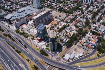 El nodo está cambiando su fisonomía; en dos años triplicará su stock de oficinas y 27.000 personas trabajarán en el área; los precios y la oferta