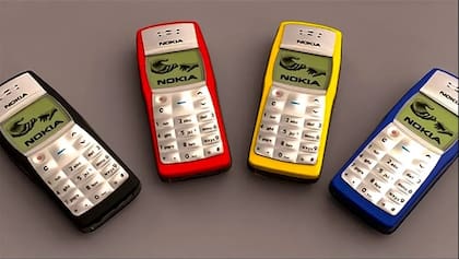 El Nokia 1100 es un ícono de la telefonía móvil que se destaca por su diseño clásico y su enfoque en la simplicidad y funcionalidad
