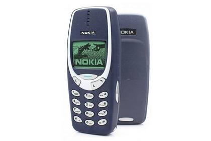 El Nokia 3310 llegó a vender más de 125 millones de teléfono; fue diseñado por el finlandés Tapani Jokinen y ahora puede decir que es, en efecto, un martillo