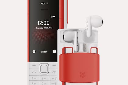 El Nokia 5710 XpressAudio permite almacenar los auriculares inalámbricos en en el interior del teléfono