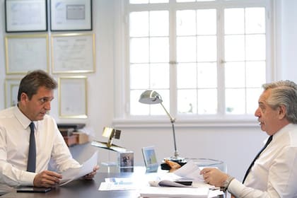 El nombrado ministro de Economía, Sergio Massa, y el presidente de la Nación, Alberto Fernández