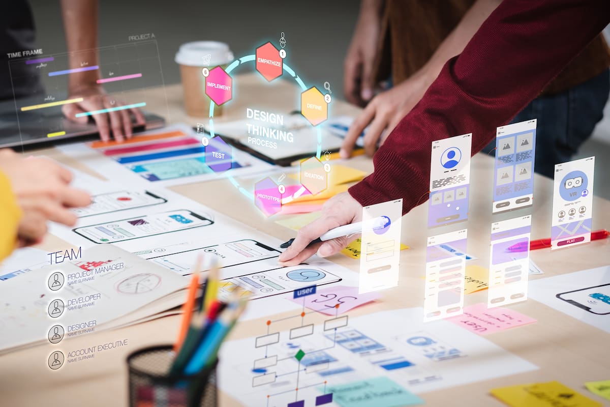 El nombramiento del primer VP Creativo Global de OpenAI es un punto de inflexión estratégico: la batalla de la IA ya no se libra únicamente en el terreno tecnológico, sino también en el cultural y narrativo