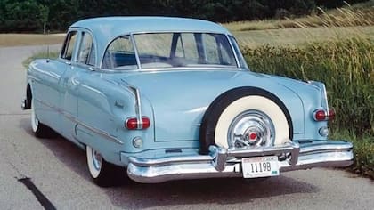 El nombre detrás de la idea fue Brooks Walker, un ingeniero estadounidense con fobia a estacionar que vivió en la década del 1930, una época en la que los autos cobraban cada vez más tamaño