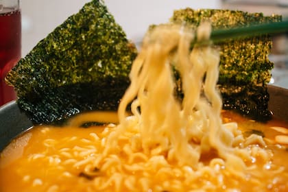 El nori se volvió protagonista silencioso en platos contemporáneos