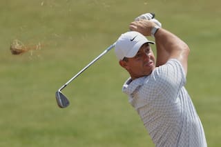 Rory McIlroy supera el corte en el Abierto Británico pero necesita un gran fin de semana para ganar